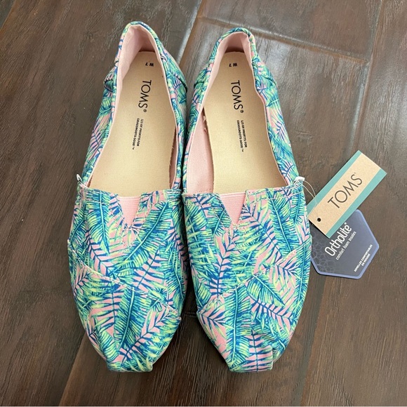New without box Toms candy 🍬 pink California palms print Alpargata casual shoes - Picture 1 of 7